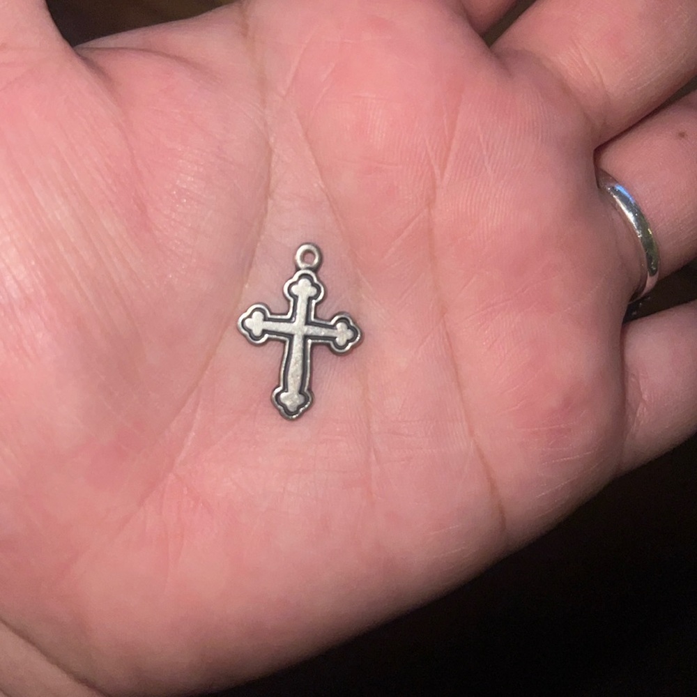 Retired James Avery Budded Cross Pendant